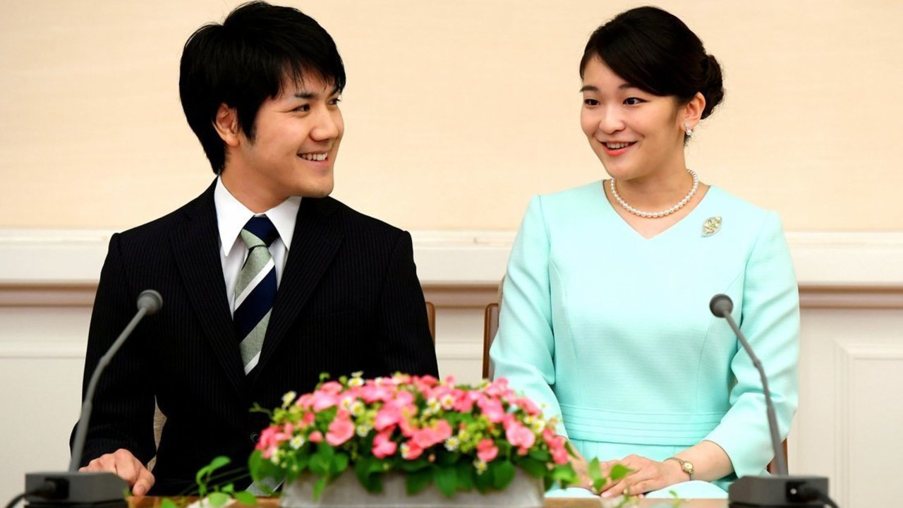 La princesa Mako y su prometido Kei Komuro anuncian su compromiso