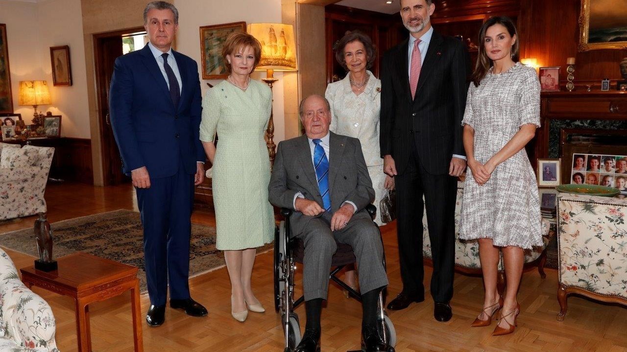 Los reyes y don Juan Carlos y doña Sofía, acompañados de la princesa Margareta y el príncipe Radu de Rumanía