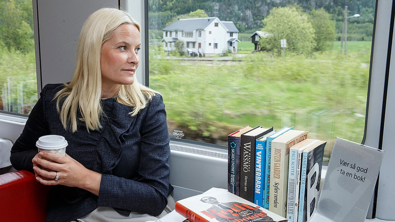 La princesa Mette Marit, durante una edición anterior del tren literario, en 2017.