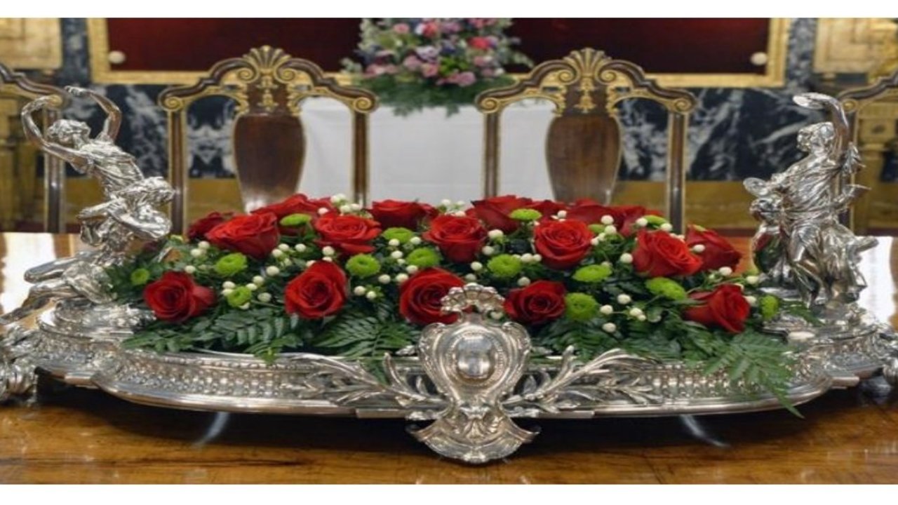 Ejemplo de arreglo floral presentado al Palacio Real.