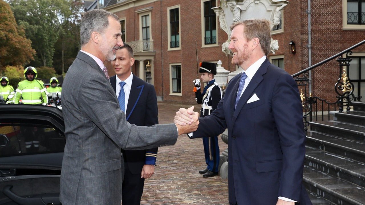 Felipe VI y Guillermo de Holanda en La Haya.