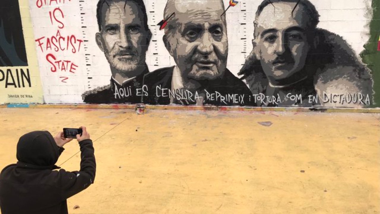 La imagen del nuevo mural en el Parque de las Tres Chimeneas (Barcelona)