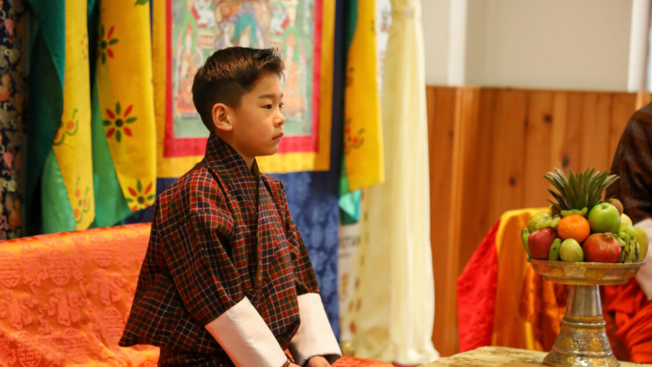 El príncipe heredero de Bután es el primer ciudadano del país con identidad digital.