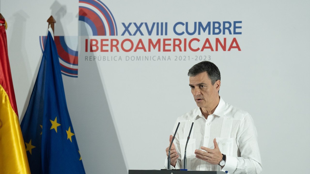El presidente del Gobierno, Pedro Sánchez, en rueda de prensa al término de la Cumbre Iberoamericana en Santo Domingo.