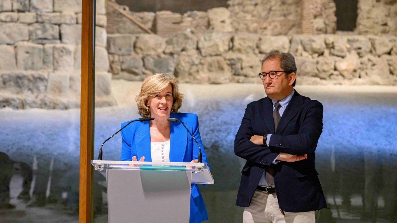 Presentación zona arqueológica con la presidenta de Patrimonio Nacional, Ana de la Cueva.