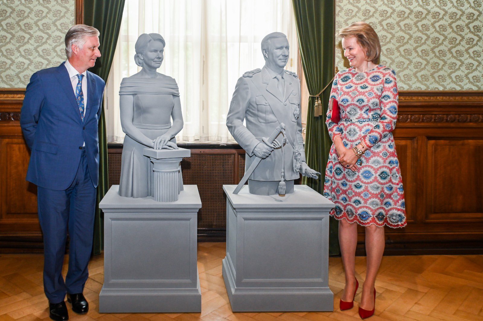 Los reyes de Bélgica celebran el décimo aniversario de la coronación con dos nuevos bustos