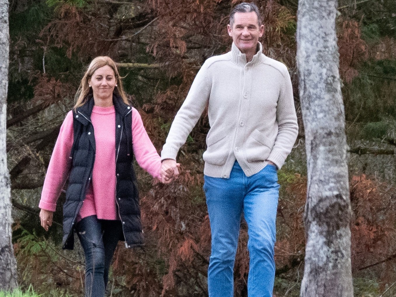 Iñaki Urdangarin y Ainhoa Armentia en un paseo romántico por el bosque a 23 de Diciembre de 2022 en Vitoria (España).
IÑAKI URDANGARIN;AINHOA ARMENTIA;PAREJA;
Óscar Ortiz / Europa Press
(Foto de ARCHIVO)
23/12/2022